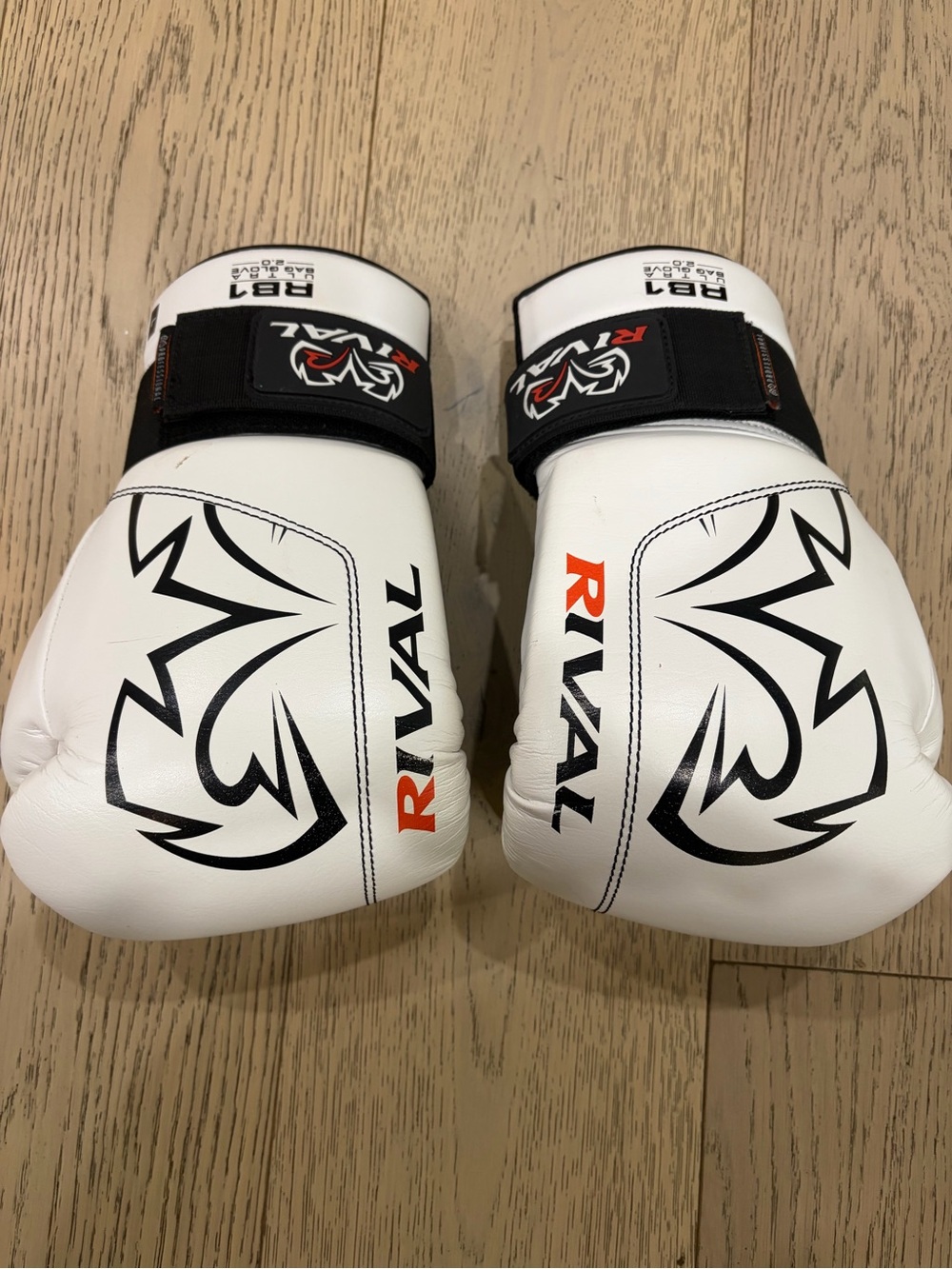Rival RB1 Ultra Boxing Gloves 2.0, size L, about 12-14 OZ